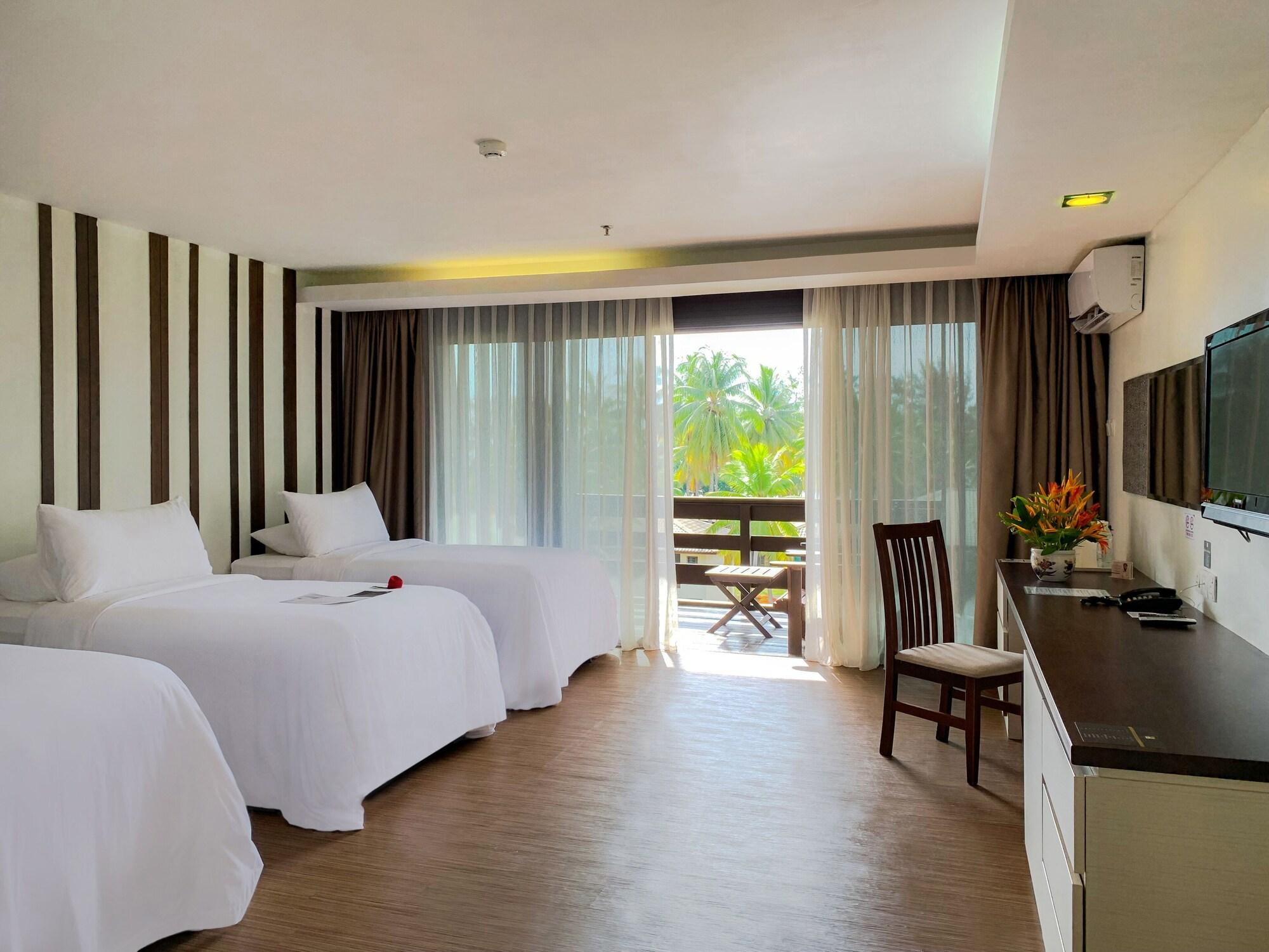 Damai Beach Resort Kuching Exterior photo