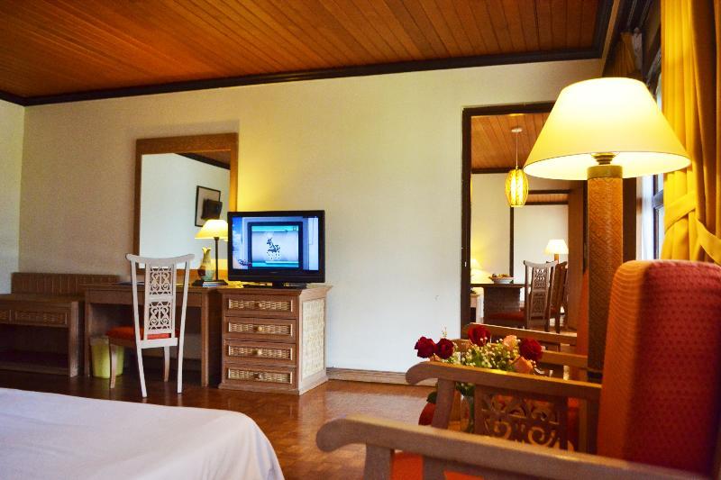 Damai Beach Resort Kuching Exterior photo